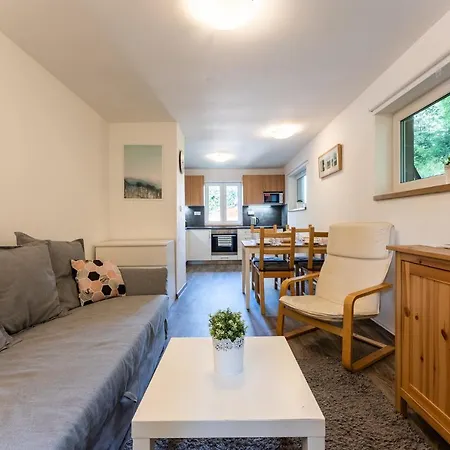Lejlighed Liska V Peci - Apartmanovy Dum Horalka,