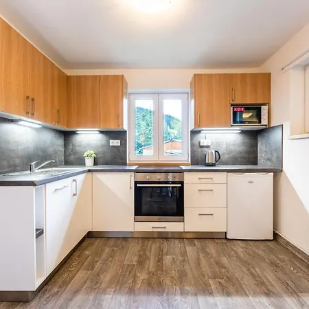 Lejlighed Liska V Peci - Apartmanovy Dum Horalka,