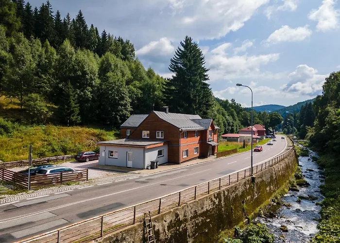 Liska V Peci - Apartmanovy Dum Horalka, *
